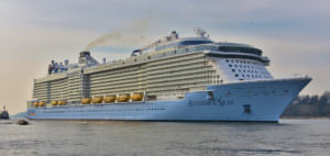 Anthem of the Seas Cruise Ship in Hamburg 16720740030