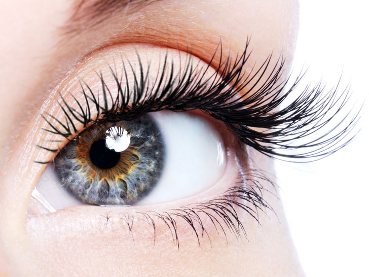 15 Ways To Drastically Change How You Look 6 false eyelashes